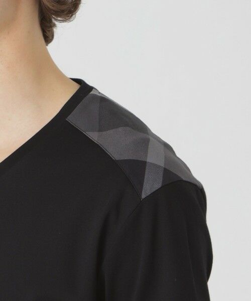 BLUE LABEL / BLACK LABEL CRESTBRIDGE / ブルーレーベル / ブラックレーベル・クレストブリッジ カットソー | 【一部店舗限定】ショルダーチェックVネックTシャツ | 詳細16