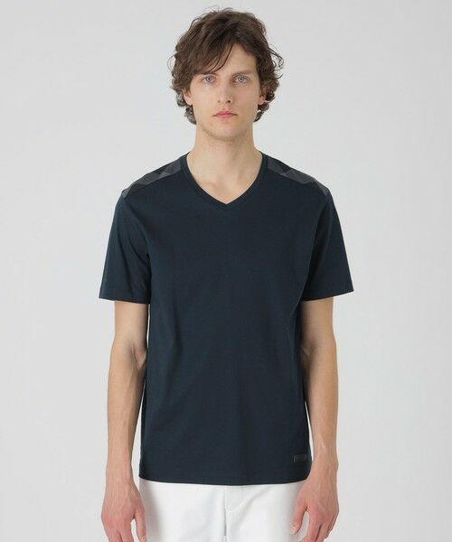 セール】 【一部店舗限定】ショルダーチェックVネックTシャツ