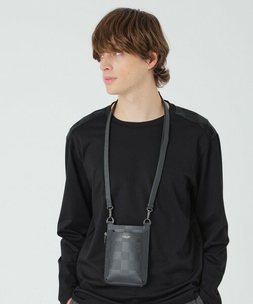 BLUE LABEL / BLACK LABEL CRESTBRIDGE / ブルーレーベル / ブラックレーベル・クレストブリッジ  財布・コインケース・マネークリップ | エンボスチェックスマートフォンショルダーケース | 詳細1