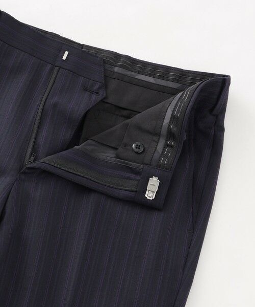 BLUE LABEL / BLACK LABEL CRESTBRIDGE / ブルーレーベル / ブラックレーベル・クレストブリッジ セットアップ | ネイビーオルタネートストライプスリーピーススーツ | 詳細10