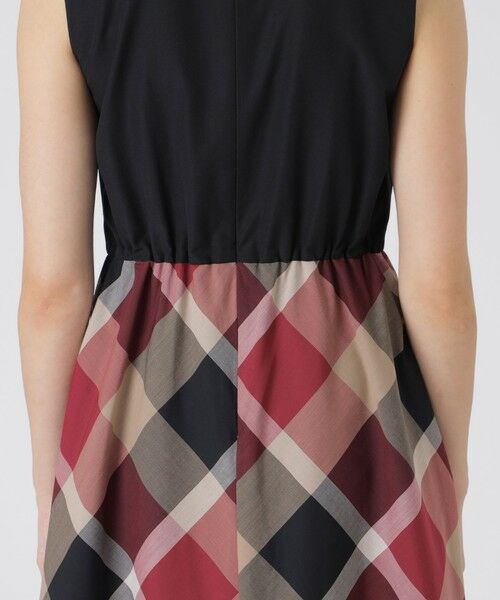 BLUE LABEL / BLACK LABEL CRESTBRIDGE / ブルーレーベル / ブラックレーベル・クレストブリッジ ドレス | 【接触冷感】クレストブリッジチェッククールドライドッキングドレス | 詳細4