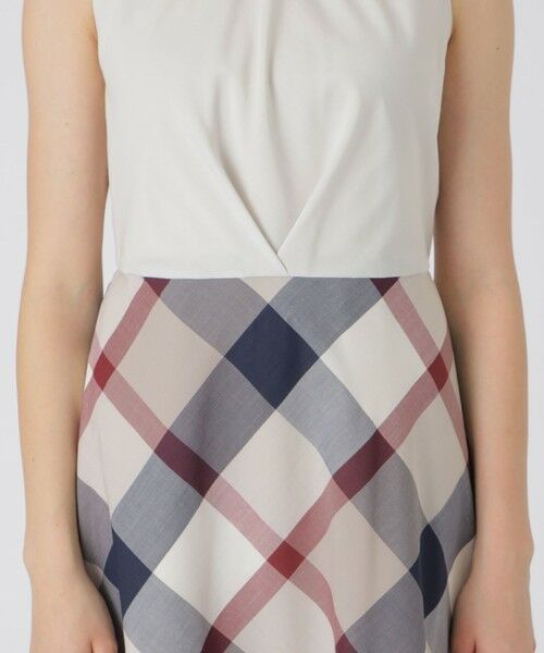 BLUE LABEL / BLACK LABEL CRESTBRIDGE / ブルーレーベル / ブラックレーベル・クレストブリッジ ドレス | 【接触冷感】クレストブリッジチェッククールドライドッキングドレス | 詳細13