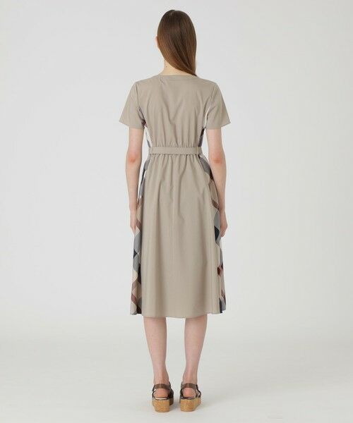 BLUE LABEL / BLACK LABEL CRESTBRIDGE / ブルーレーベル / ブラックレーベル・クレストブリッジ  ドレス | フロントポケットパーシャルチェックドレス | 詳細8