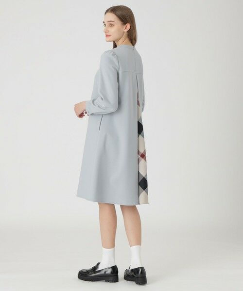 BLUE LABEL / BLACK LABEL CRESTBRIDGE/ブルーレーベル / ブラックレーベル・クレストブリッジ 【一部店舗限定】サージストレッチAラインドレス サックス1 38 BLUE LABEL / BLACK LABEL CRESTBRIDGE/ブルーレーベル / ブラックレーベル・クレストブリッジ 【一部店舗限定】サージストレッチAラインドレス サックス1 38