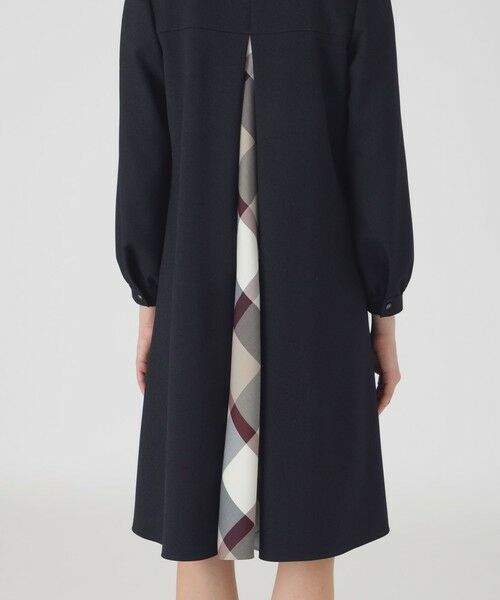 BLUE LABEL / BLACK LABEL CRESTBRIDGE / ブルーレーベル / ブラックレーベル・クレストブリッジ ドレス | 【一部店舗限定】サージストレッチAラインドレス | 詳細11