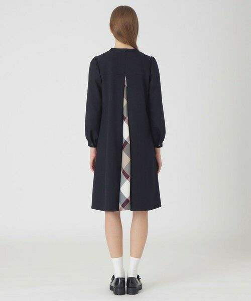 BLUE LABEL / BLACK LABEL CRESTBRIDGE / ブルーレーベル / ブラックレーベル・クレストブリッジ ドレス | 【一部店舗限定】サージストレッチAラインドレス | 詳細9