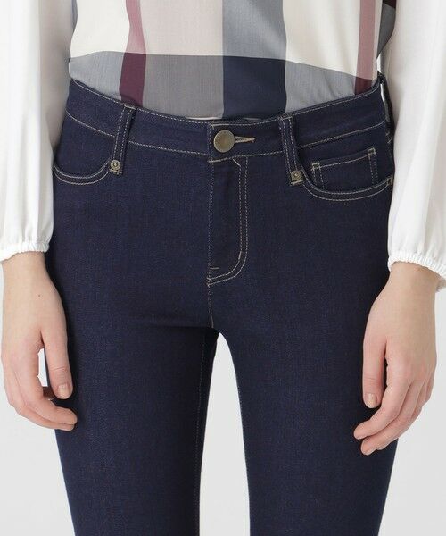 BLUE LABEL / BLACK LABEL CRESTBRIDGE / ブルーレーベル / ブラックレーベル・クレストブリッジ  その他パンツ | 【一部店舗限定】ハイストレッチクリアデニムスキニーパンツ | 詳細4