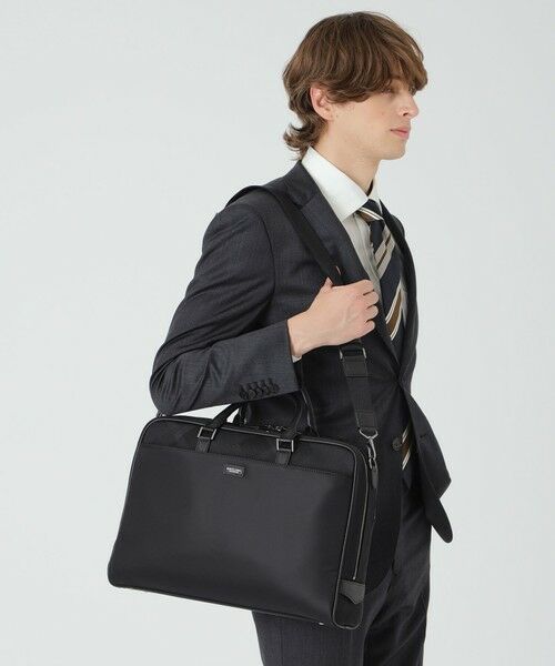 BLUE LABEL / BLACK LABEL CRESTBRIDGE / ブルーレーベル / ブラックレーベル・クレストブリッジ  ショルダーバッグ | ナイロンコンビカルゼシャドークレストブリッジチェックビジネスブリーフ | 詳細1
