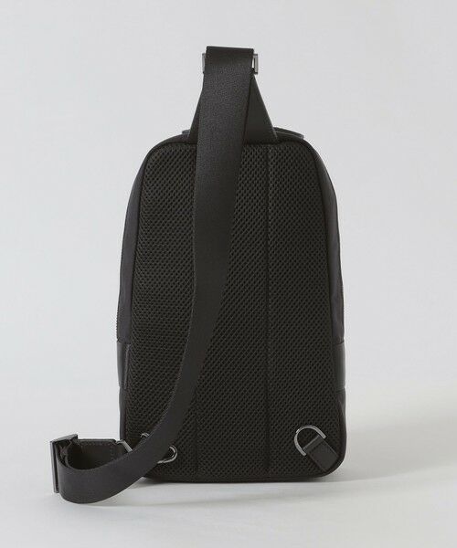 BLUE LABEL / BLACK LABEL CRESTBRIDGE / ブルーレーベル / ブラックレーベル・クレストブリッジ  ショルダーバッグ | ライトウェイトコーデュラバリスティックスマートボディバック | 詳細3