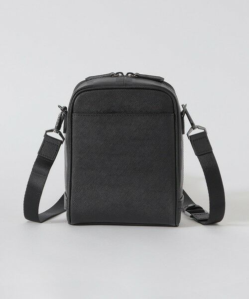 【新品】ブラックレーベルクレストブリッジ　カットソー　L　黒　バーバリー　266 美品 CB肩チェック ブラック カットソー ブランドロゴ サイズM