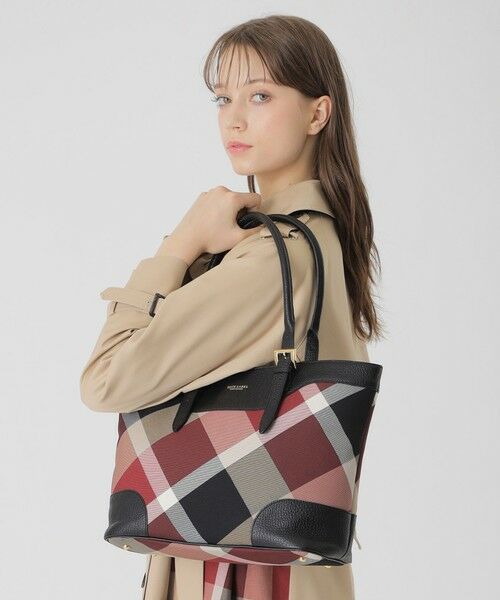 BLUE LABEL / BLACK LABEL CRESTBRIDGE / ブルーレーベル / ブラックレーベル・クレストブリッジ  ショルダーバッグ | 【10th ANNIVERSARY】クレストブリッジチェックビエラトート | 詳細1