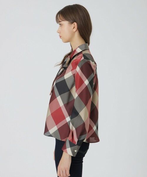 BLUE LABEL / BLACK LABEL CRESTBRIDGE / ブルーレーベル / ブラックレーベル・クレストブリッジ  シャツ・ブラウス | 【取扱店舗限定】クレストブリッジチェックサテンプリントブラウス | 詳細3