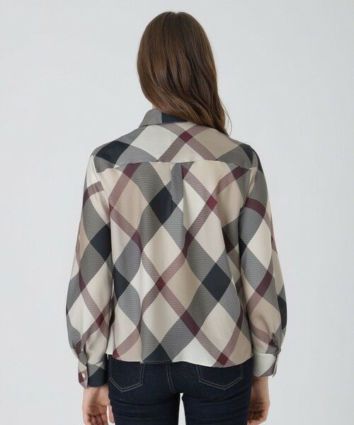 BLUE LABEL / BLACK LABEL CRESTBRIDGE / ブルーレーベル / ブラックレーベル・クレストブリッジ  シャツ・ブラウス | 【取扱店舗限定】クレストブリッジチェックサテンプリントブラウス | 詳細9