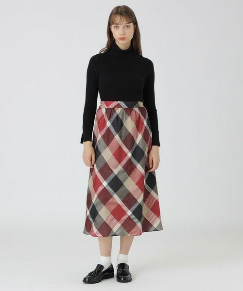BLUE LABEL / BLACK LABEL CRESTBRIDGE / ブルーレーベル / ブラックレーベル・クレストブリッジ  ミニ・ひざ丈スカート | 【取扱店舗限定】クレストブリッジチェックサテンプリントスカート | 詳細2