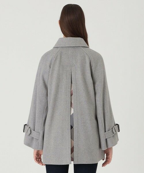 BLUE LABEL / BLACK LABEL CRESTBRIDGE / ブルーレーベル / ブラックレーベル・クレストブリッジ その他アウター | 【一部店舗限定】ケープ風コート | 詳細4