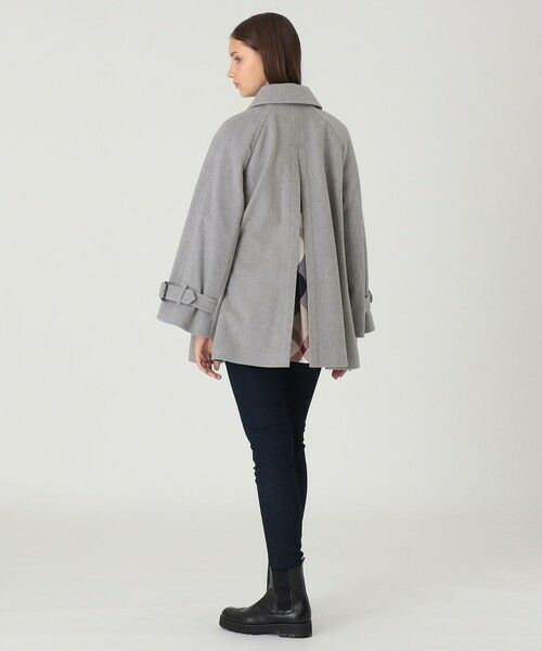 BLUE LABEL / BLACK LABEL CRESTBRIDGE / ブルーレーベル / ブラックレーベル・クレストブリッジ その他アウター | 【一部店舗限定】ケープ風コート(グレー3)