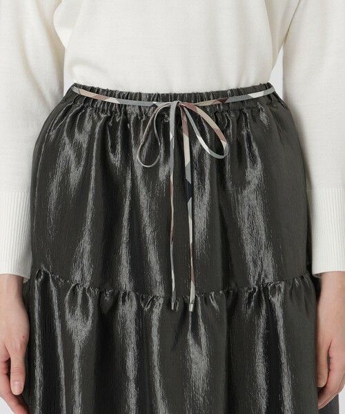 BLUE LABEL / BLACK LABEL CRESTBRIDGE / ブルーレーベル / ブラックレーベル・クレストブリッジ  ミニ・ひざ丈スカート | シャイニーティアードスカート | 詳細4