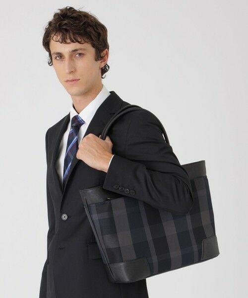 BLUE LABEL / BLACK LABEL CRESTBRIDGE / ブルーレーベル / ブラックレーベル・クレストブリッジ  ショルダーバッグ | 【一部店舗限定】トーナルクレストブリッジチェックトートバッグ | 詳細1