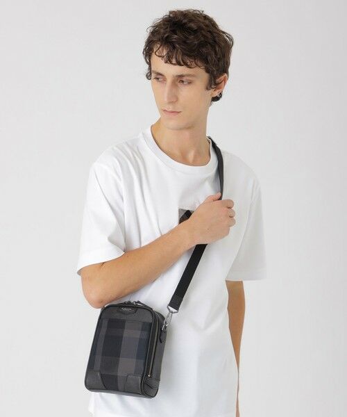 BLUE LABEL / BLACK LABEL CRESTBRIDGE / ブルーレーベル / ブラックレーベル・クレストブリッジ  ショルダーバッグ | 【一部店舗限定】トーナルクレストブリッジチェックミニクロスボディバッグ | 詳細1