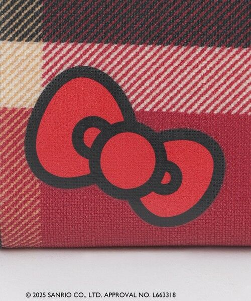 BLUE LABEL / BLACK LABEL CRESTBRIDGE / ブルーレーベル / ブラックレーベル・クレストブリッジ  財布・コインケース・マネークリップ | 【ハローキティコラボ】PVC二つ折り財布 | 詳細6