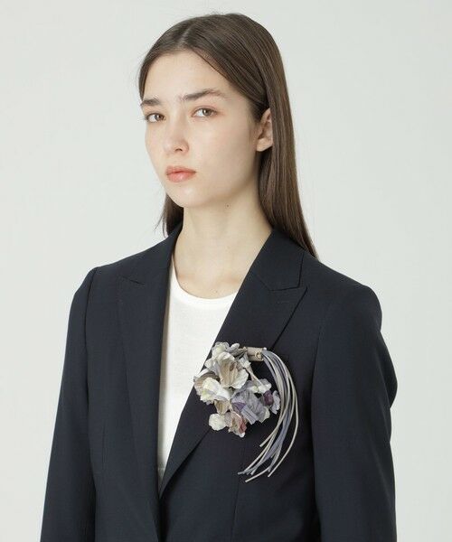 BLUE LABEL / BLACK LABEL CRESTBRIDGE / ブルーレーベル / ブラックレーベル・クレストブリッジ  その他小物 | 【一部店舗限定】コサージュ（ベージュ3）