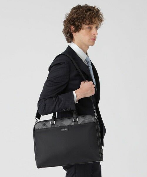 BLUE LABEL / BLACK LABEL CRESTBRIDGE / ブルーレーベル / ブラックレーベル・クレストブリッジ  ショルダーバッグ | ナイロンコンビカルゼシャドークレストブリッジチェックビジネスブリーフ | 詳細1