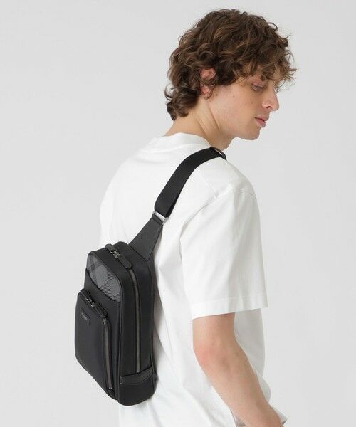 BLUE LABEL / BLACK LABEL CRESTBRIDGE / ブルーレーベル / ブラックレーベル・クレストブリッジ  ショルダーバッグ | ナイロンコンビカルゼシャドークレストブリッジチェックビジネスボディバッグ | 詳細1
