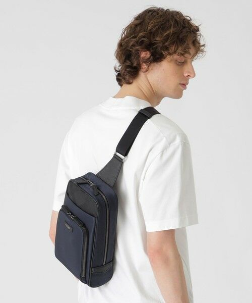 BLUE LABEL / BLACK LABEL CRESTBRIDGE / ブルーレーベル / ブラックレーベル・クレストブリッジ  ショルダーバッグ | ナイロンコンビカルゼシャドークレストブリッジチェックビジネスボディバッグ | 詳細7