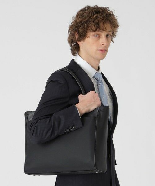 BLUE LABEL / BLACK LABEL CRESTBRIDGE / ブルーレーベル / ブラックレーベル・クレストブリッジ  ショルダーバッグ | ナイロンコンビカルゼシャドークレストブリッジチェックビジネストートバッグ | 詳細1