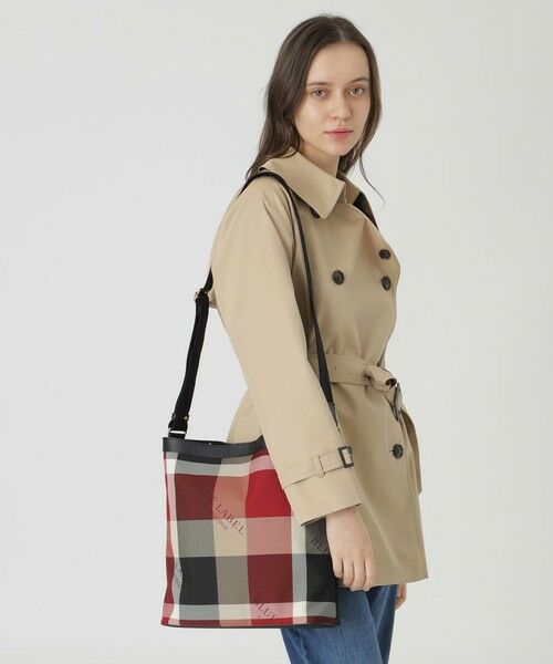 BLUE LABEL / BLACK LABEL CRESTBRIDGE / ブルーレーベル / ブラックレーベル・クレストブリッジ  ショルダーバッグ | クレストブリッジチェックロゴプリント縦長ショルダー | 詳細1