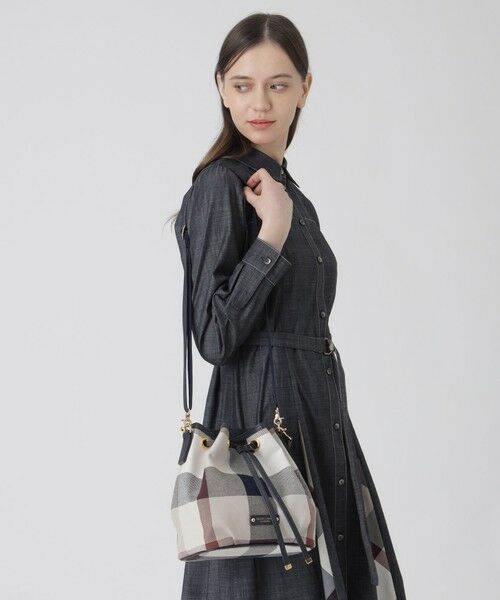 BLUE LABEL / BLACK LABEL CRESTBRIDGE / ブルーレーベル / ブラックレーベル・クレストブリッジ  ショルダーバッグ | クレストブリッジチェックキャンバスコロン | 詳細1