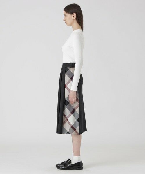 BLUE LABEL / BLACK LABEL CRESTBRIDGE / ブルーレーベル / ブラックレーベル・クレストブリッジ  ミニ・ひざ丈スカート | シャルマンストレッチツイルフロントプリーツスカート | 詳細2