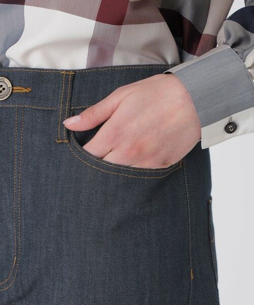 BLUE LABEL / BLACK LABEL CRESTBRIDGE / ブルーレーベル / ブラックレーベル・クレストブリッジ  その他パンツ | 【一部店舗限定】スラブシャンブレーワイドパンツ | 詳細14