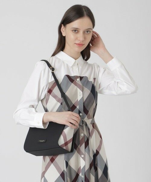 BLUE LABEL / BLACK LABEL CRESTBRIDGE / ブルーレーベル / ブラックレーベル・クレストブリッジ  ショルダーバッグ | パーシャルクレストブリッジチェックPVCミニショルダー | 詳細1