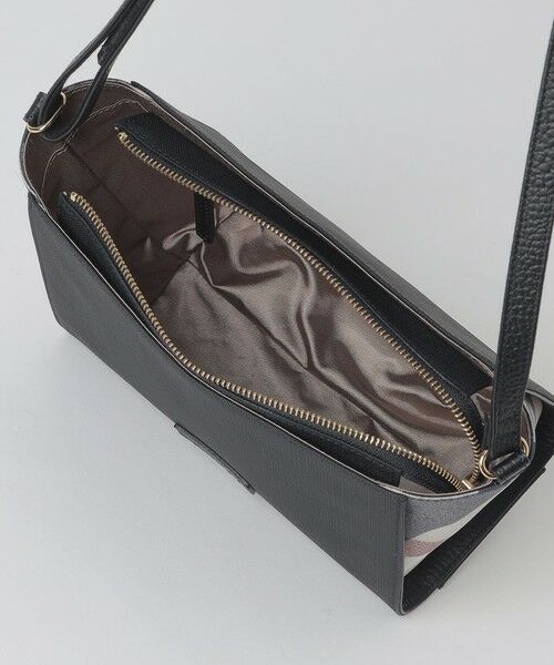 BLUE LABEL / BLACK LABEL CRESTBRIDGE / ブルーレーベル / ブラックレーベル・クレストブリッジ  ショルダーバッグ | パーシャルクレストブリッジチェックPVCミニショルダー | 詳細5