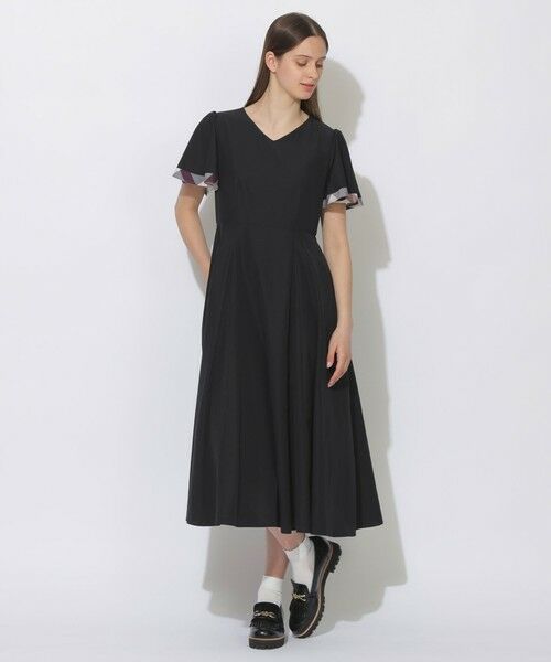 BLUE LABEL / BLACK LABEL CRESTBRIDGE / ブルーレーベル / ブラックレーベル・クレストブリッジ  ドレス | 【WEB限定】ライトタンブラーVネックドレス（ブラック）