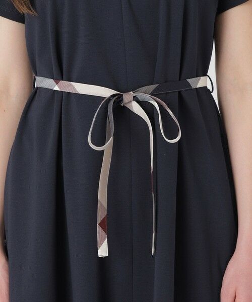 BLUE LABEL / BLACK LABEL CRESTBRIDGE / ブルーレーベル / ブラックレーベル・クレストブリッジ  ドレス | 【一部店舗限定】ハイゲージポンチカラーネックドレス | 詳細15