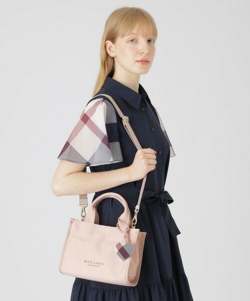 BLUE LABEL / BLACK LABEL CRESTBRIDGE / ブルーレーベル / ブラックレーベル・クレストブリッジ  ショルダーバッグ | ハートチャーム付きミニトート | 詳細8