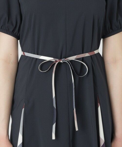 BLUE LABEL / BLACK LABEL CRESTBRIDGE / ブルーレーベル / ブラックレーベル・クレストブリッジ  ドレス | 【一部店舗限定】シルキータフタドレス | 詳細17