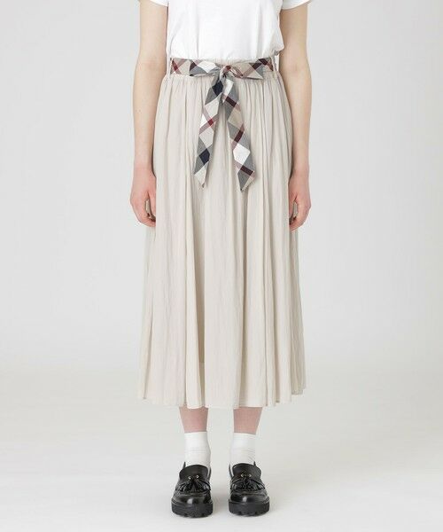 BLUE LABEL / BLACK LABEL CRESTBRIDGE / ブルーレーベル / ブラックレーベル・クレストブリッジ  ミニ・ひざ丈スカート | 【一部店舗限定】シルキークロスフレアスカート（オフホワイト1）