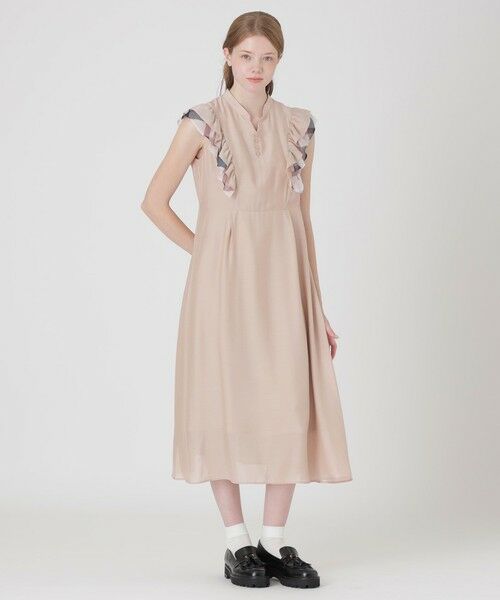 BLUE LABEL / BLACK LABEL CRESTBRIDGE / ブルーレーベル / ブラックレーベル・クレストブリッジ  ドレス | パーシャルチェックフリルスリーブドレス（ベージュ6）