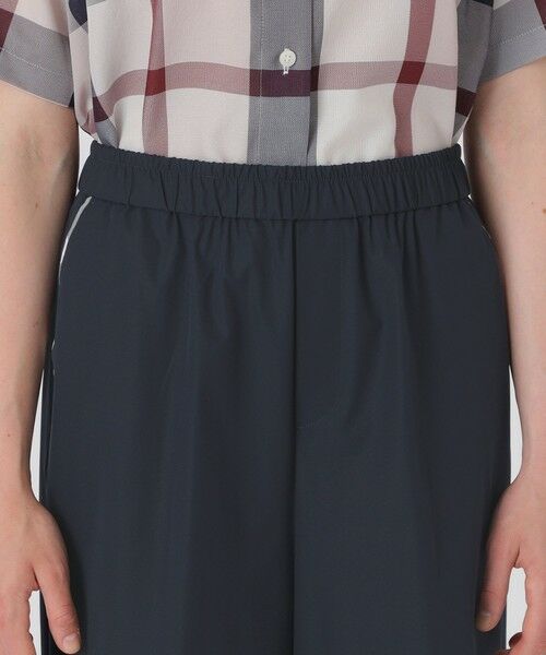 BLUE LABEL / BLACK LABEL CRESTBRIDGE / ブルーレーベル / ブラックレーベル・クレストブリッジ  その他パンツ | 【はっ水】【接触冷感】【UVカット】ストレッチプルーフクロスワイドパンツ | 詳細4