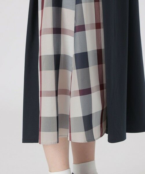 BLUE LABEL / BLACK LABEL CRESTBRIDGE / ブルーレーベル / ブラックレーベル・クレストブリッジ  ドレス | 【一部店舗限定】ハイゲージポンチパーシャルチェックドレス | 詳細18