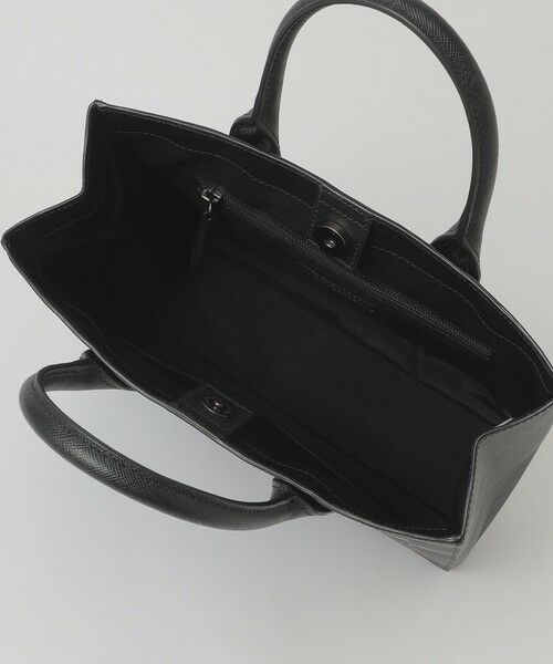 BLUE LABEL / BLACK LABEL CRESTBRIDGE / ブルーレーベル / ブラックレーベル・クレストブリッジ  ショルダーバッグ | エンボスチェックスクエアドライビングトート | 詳細5
