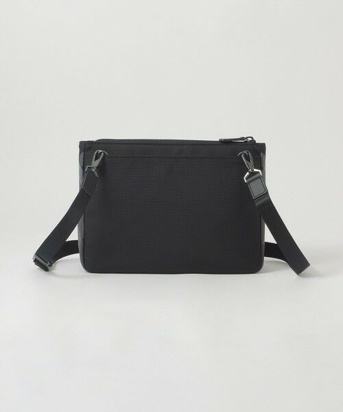 BLUE LABEL / BLACK LABEL CRESTBRIDGE / ブルーレーベル / ブラックレーベル・クレストブリッジ  ショルダーバッグ | ライトウェイトコーデュラバリスティックサコッシュ | 詳細2