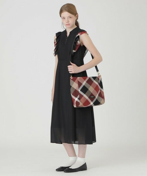 BLUE LABEL / BLACK LABEL CRESTBRIDGE / ブルーレーベル / ブラックレーベル・クレストブリッジ  ショルダーバッグ | クレストブリッジチェックカルゼワンショルダー | 詳細2