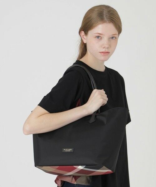BLUE LABEL / BLACK LABEL CRESTBRIDGE / ブルーレーベル / ブラックレーベル・クレストブリッジ  ショルダーバッグ | パーシャルクレストブリッジチェックナイロントート | 詳細1