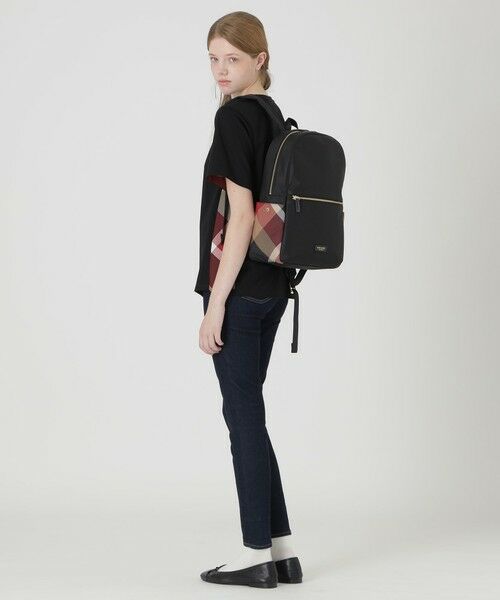 BLUE LABEL / BLACK LABEL CRESTBRIDGE / ブルーレーベル / ブラックレーベル・クレストブリッジ  ショルダーバッグ | パーシャルクレストブリッジチェックナイロンバックパック | 詳細2