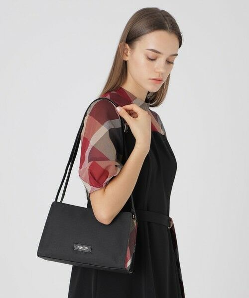 BLUE LABEL / BLACK LABEL CRESTBRIDGE / ブルーレーベル / ブラックレーベル・クレストブリッジ  ショルダーバッグ | パーシャルクレストブリッジチェックPVCミニショルダー | 詳細1