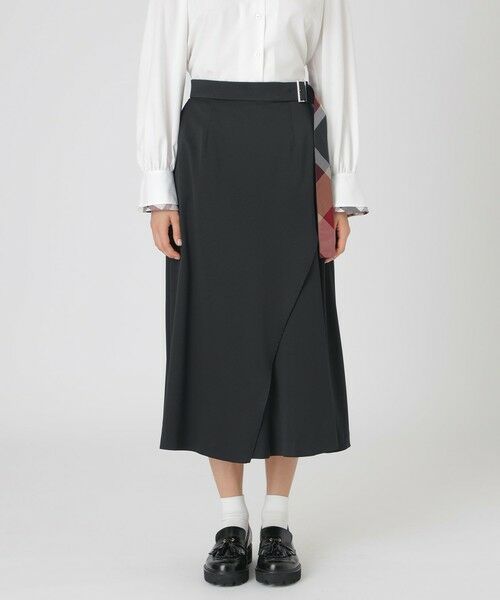 BLUE LABEL / BLACK LABEL CRESTBRIDGE / ブルーレーベル / ブラックレーベル・クレストブリッジ  ミニ・ひざ丈スカート | マットサテンアシンメトリースカート（ブラック）